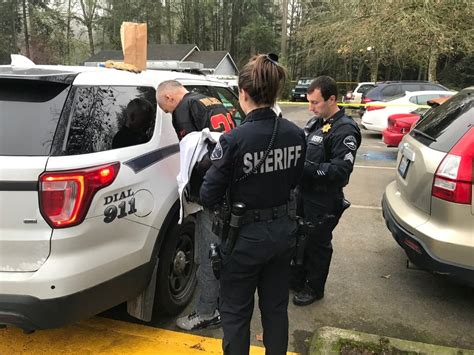 Gig harbor news - GIG HARBOR, Wash. — For the first time, we’re seeing what police saw after a woman fights to escape her kidnapper. It happened on November 18 in Gig Harbor. The woman ran barefoot and bloodied ...